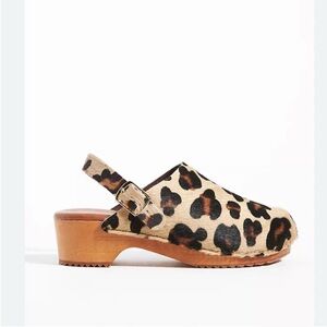 Anthropologie Clogs Cheetah Leopard calf hair wood heel sz 37 / 6-6.5